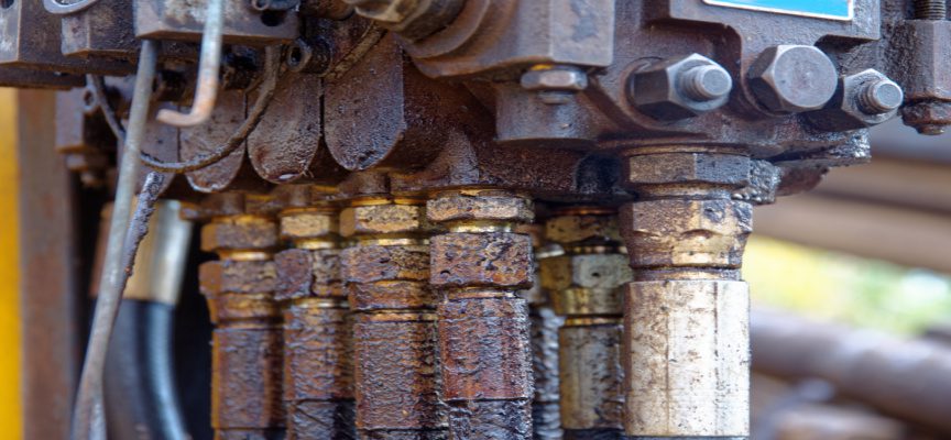 Hydraulic Leaks: Tips, Types, Causes, & Dangers